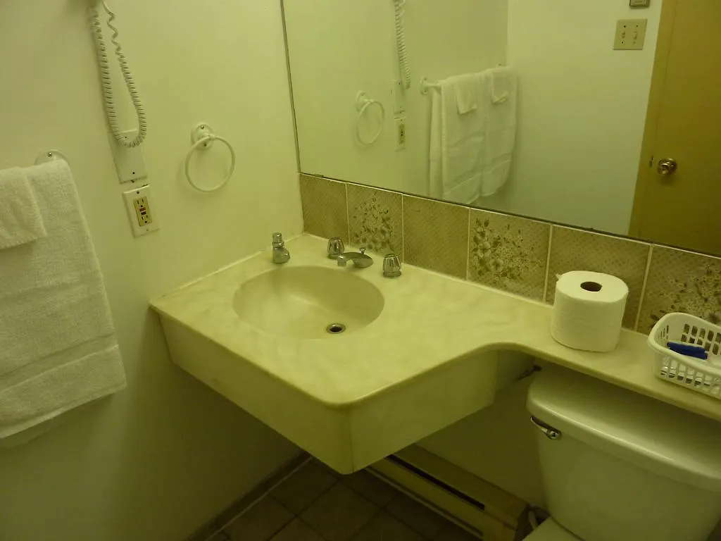 Hotel Econohotel Montreal